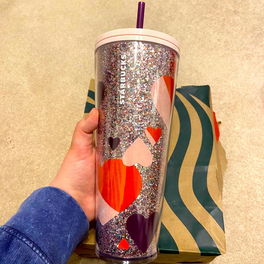 Starbucks Valentine’s day sparkly cup/Tumblr